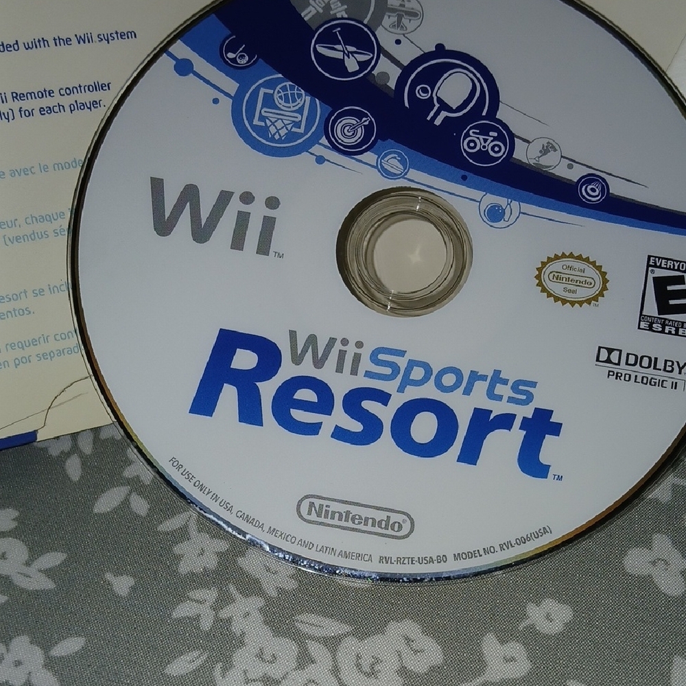 Nintendo Wii Sports Game - Gray and Blue - Picture 8 of 11